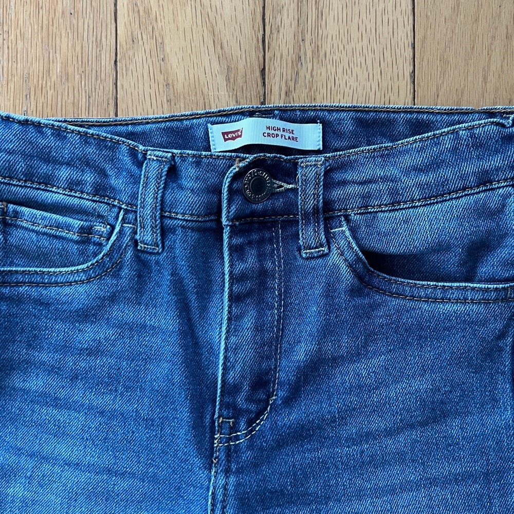Girls Levi’s High Rise Crop flare, size 7 - Picture 2 of 5